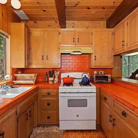 Pet & Kid Friendly Cozy Cabin, Bbq, Firepit, Outdoor Dining, Forest Views Лейк-Эрроухед Экстерьер фото